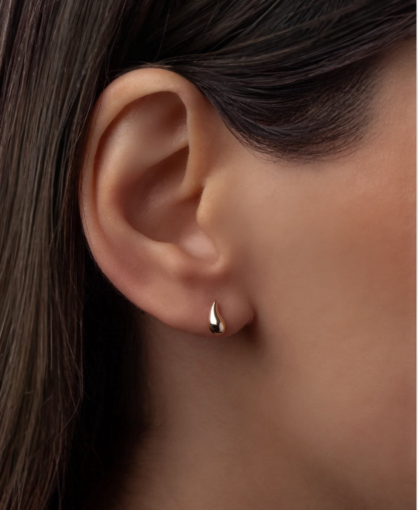 14K Teardrop Studs