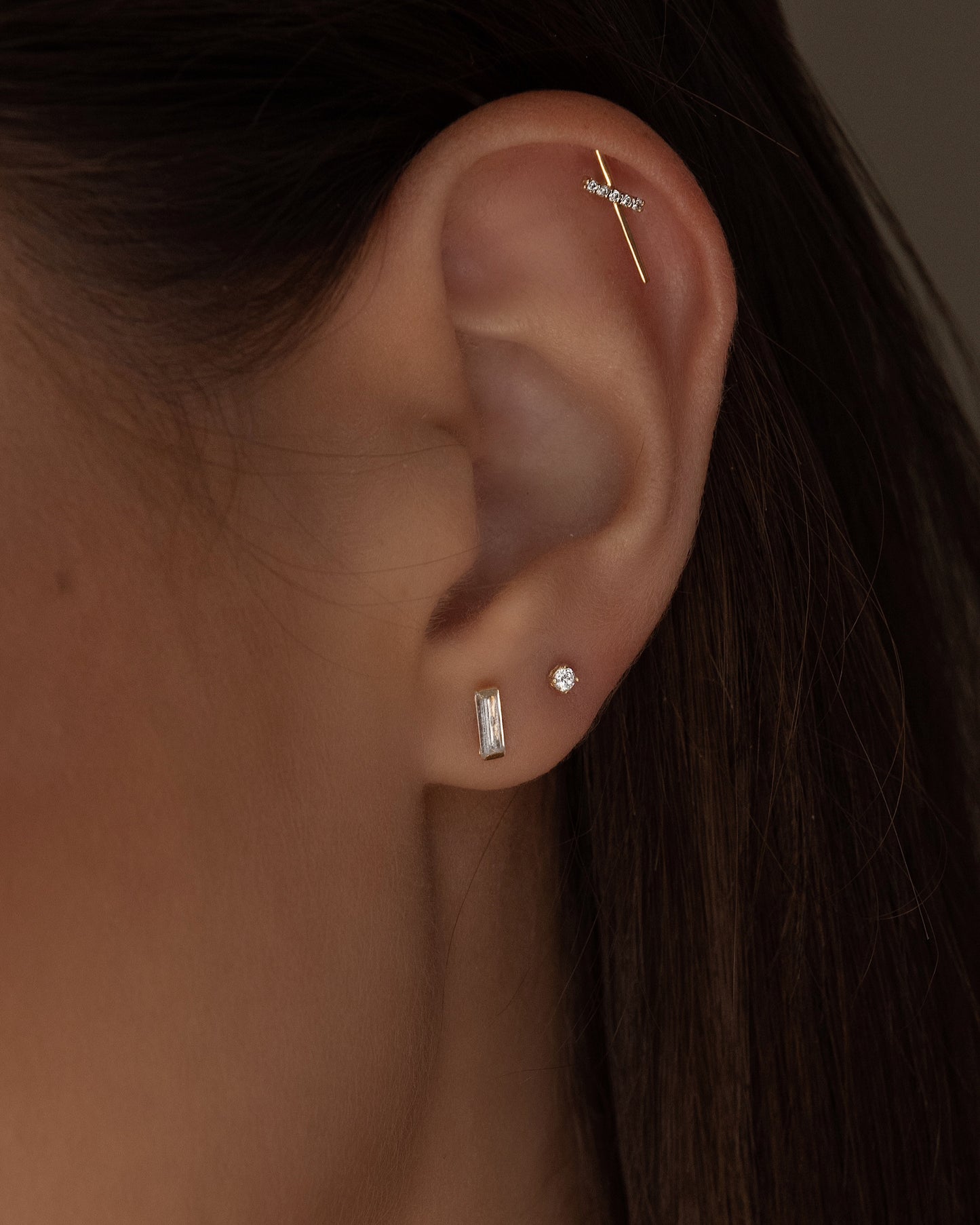 14K Baguette Stud