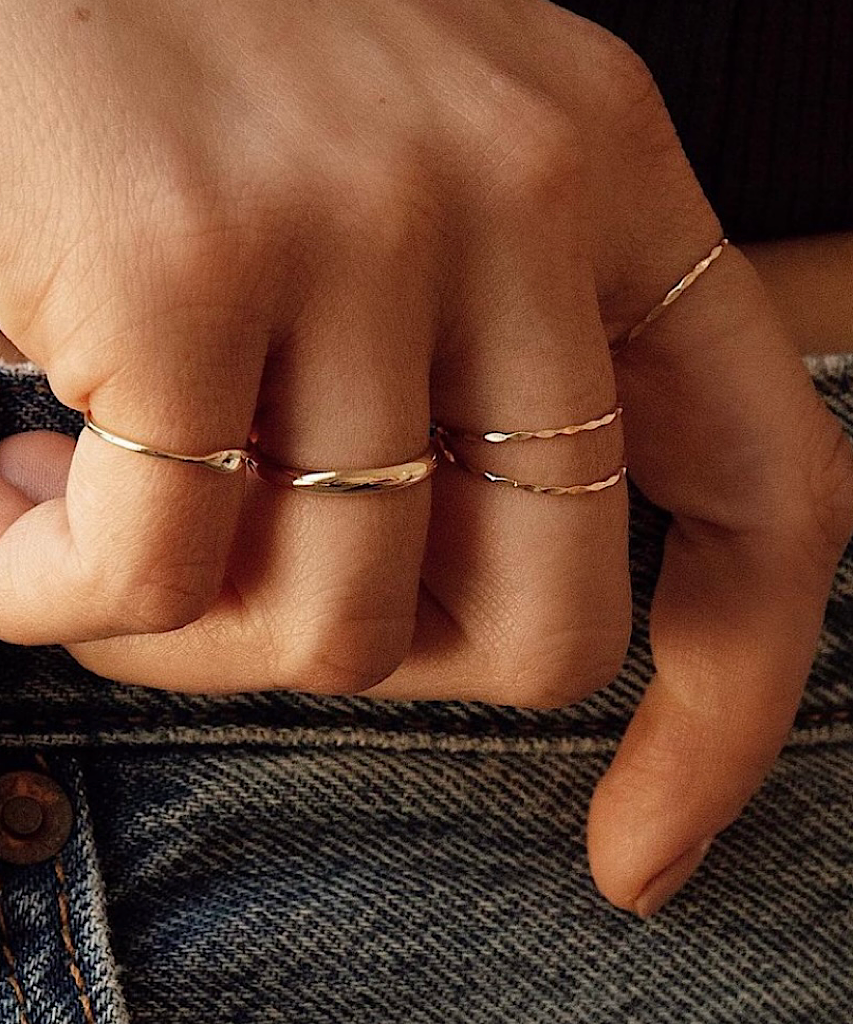 14k Tiny Hammered Band